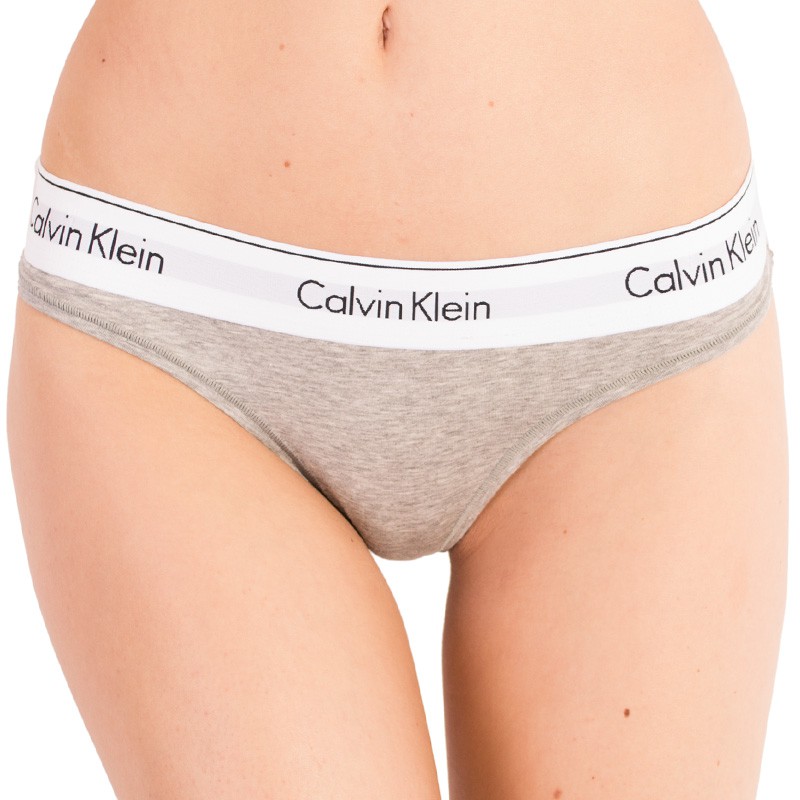 E-shop Dámská tanga Calvin Klein nadrozměr šedá