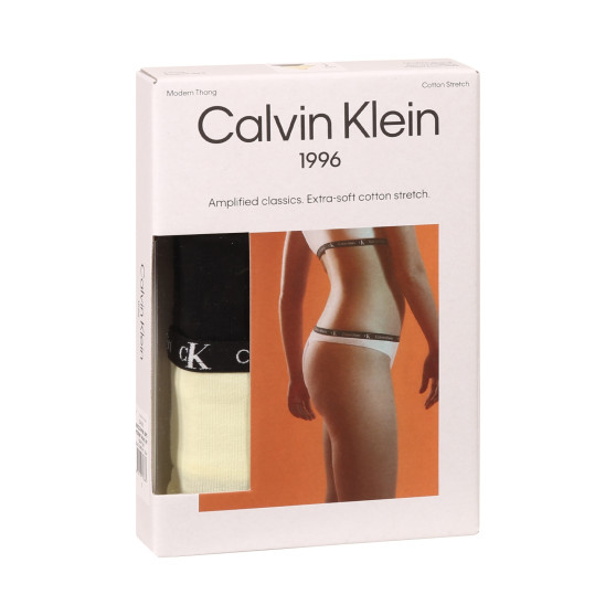 2PACK dámská tanga Calvin Klein vícebarevná (QD3990E-BP5)