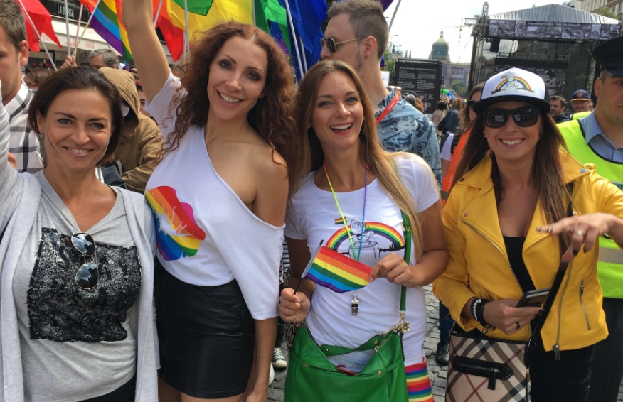 Barbora Mottlová podpořila průvod hrdosti - Prague Pride.